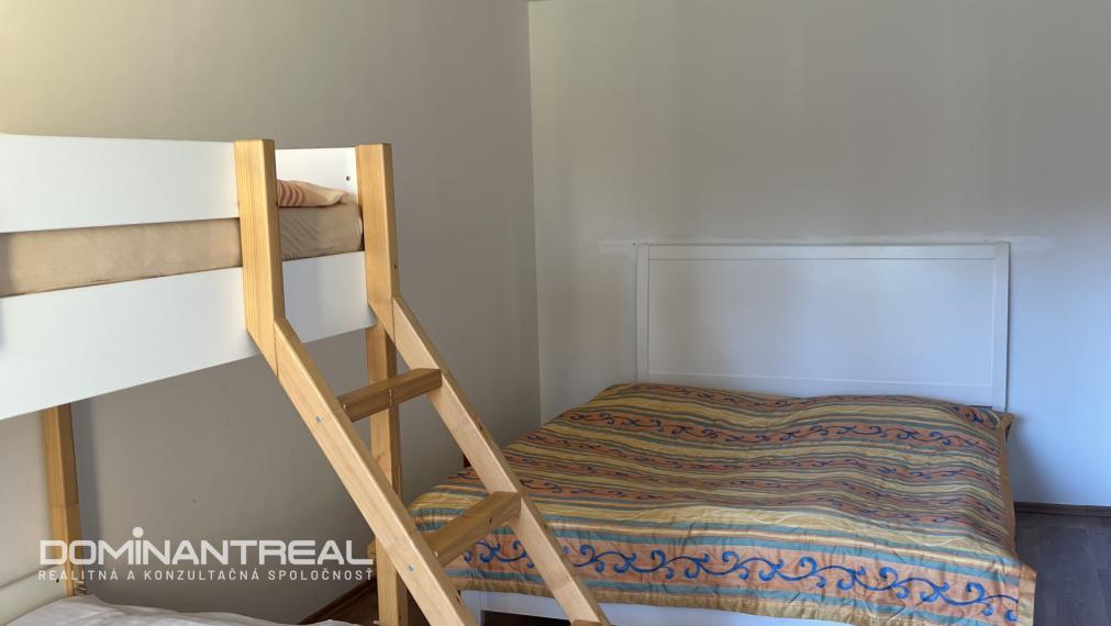 REZERVOVANÉ! 2-izb. apartmán na Donovaloch - výborná poloha pri zjazdovkách