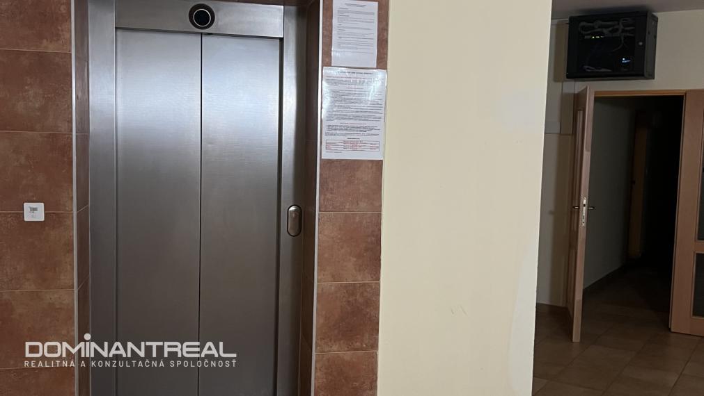 REZERVOVANÉ! 2-izb. apartmán na Donovaloch - výborná poloha pri zjazdovkách