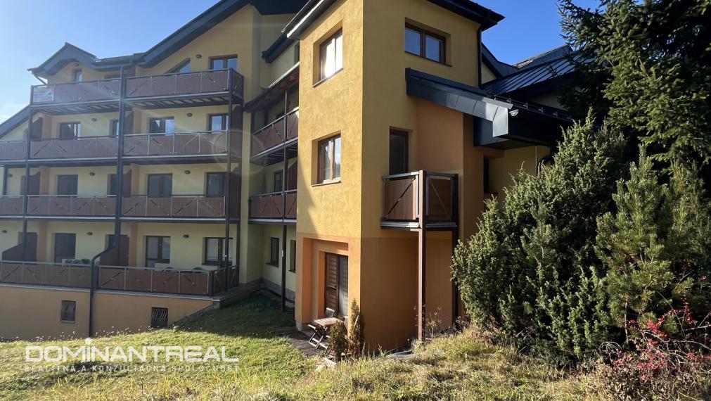 REZERVOVANÉ! 2-izb. apartmán na Donovaloch - výborná poloha pri zjazdovkách