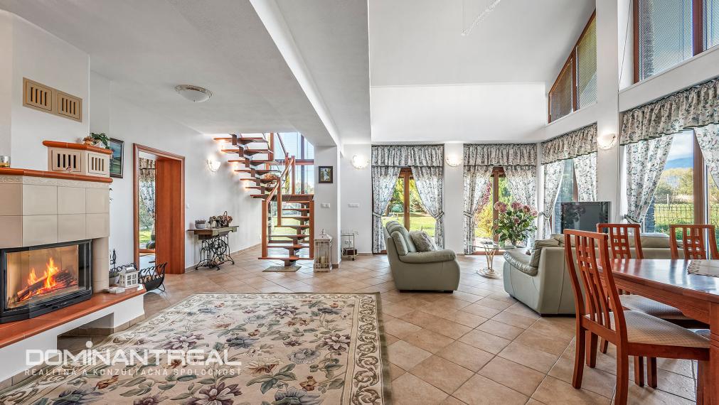 Krásny rodinný dom s výhľadom na Tatry – Veľká Lomnica