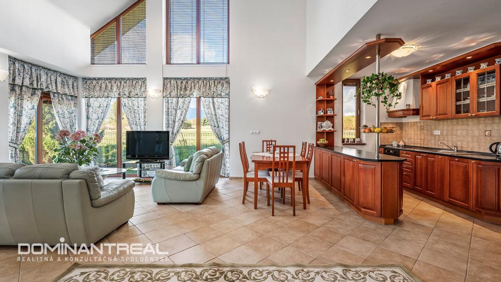 Krásny rodinný dom s výhľadom na Tatry – Veľká Lomnica