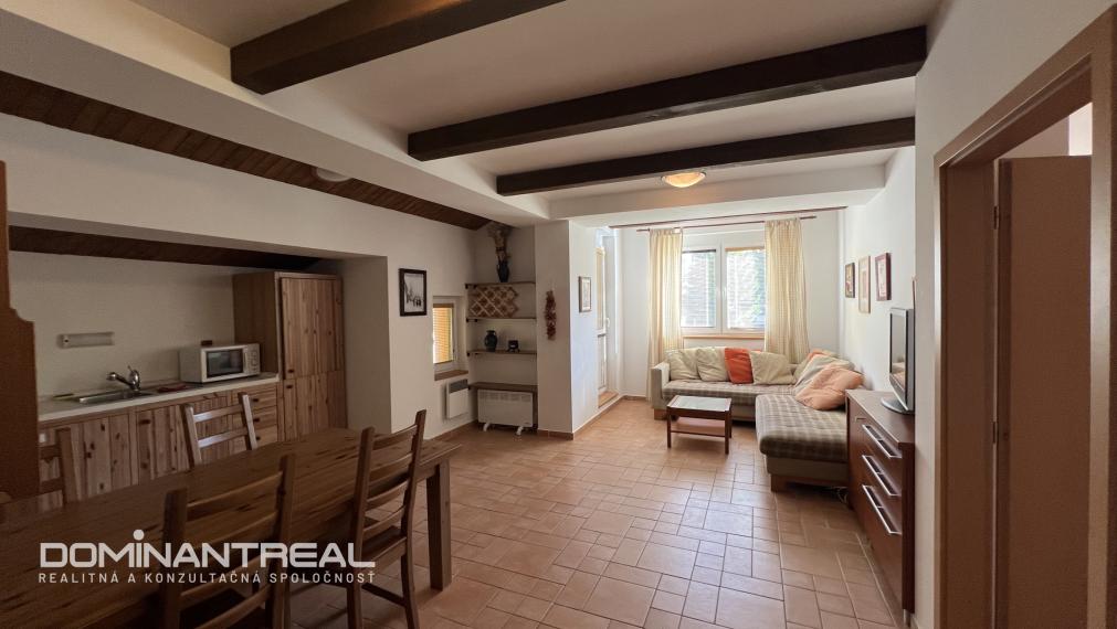 REZERVOVANÉ! 2-izb. apartmán na Donovaloch - výborná poloha pri zjazdovkách