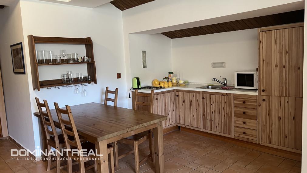 REZERVOVANÉ! 2-izb. apartmán na Donovaloch - výborná poloha pri zjazdovkách