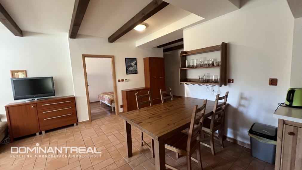 REZERVOVANÉ! 2-izb. apartmán na Donovaloch - výborná poloha pri zjazdovkách