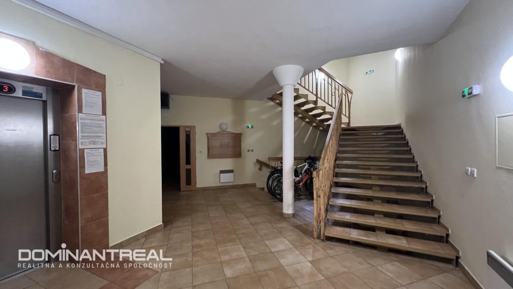 REZERVOVANÉ! 2-izb. apartmán na Donovaloch - výborná poloha pri zjazdovkách