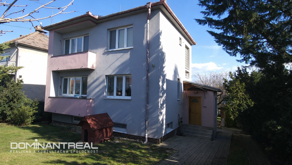 DOMINANT REAL - Priestranný rodinný dom s prístavbou a samostatným bytom – Rusovce