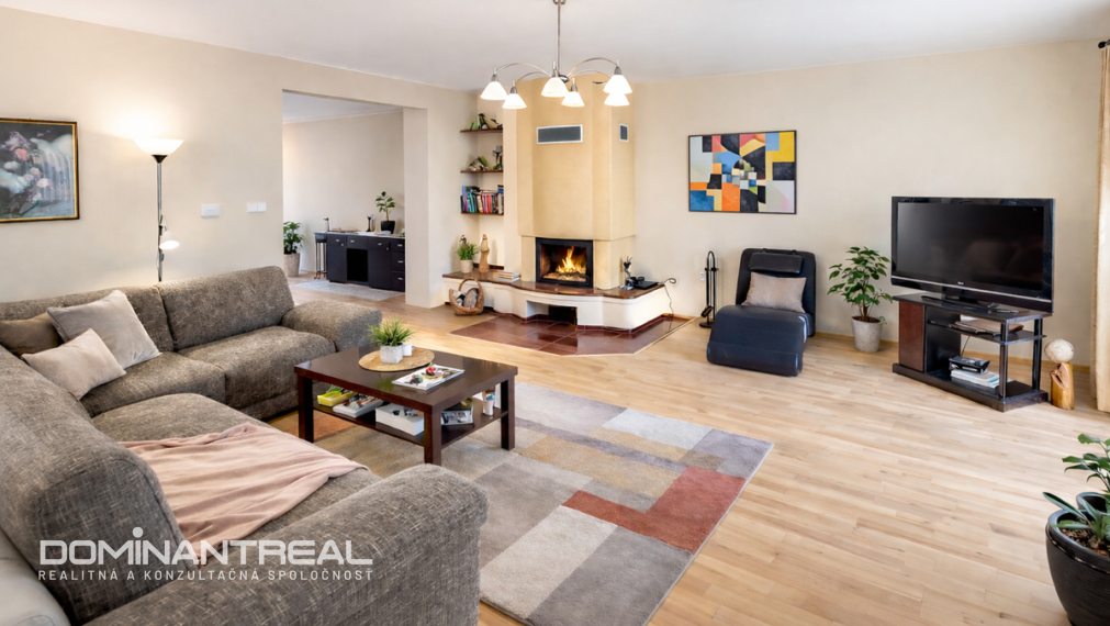 DOMINANT REAL - Priestranný rodinný dom s prístavbou a samostatným bytom – Rusovce