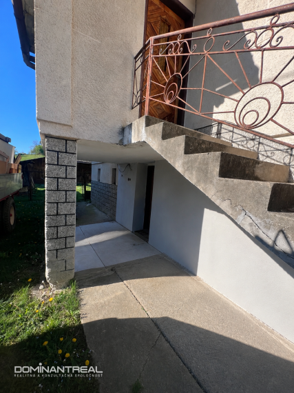 PREDAJ! Rodinný dom na veľkom pozemku v obci Ortuťová