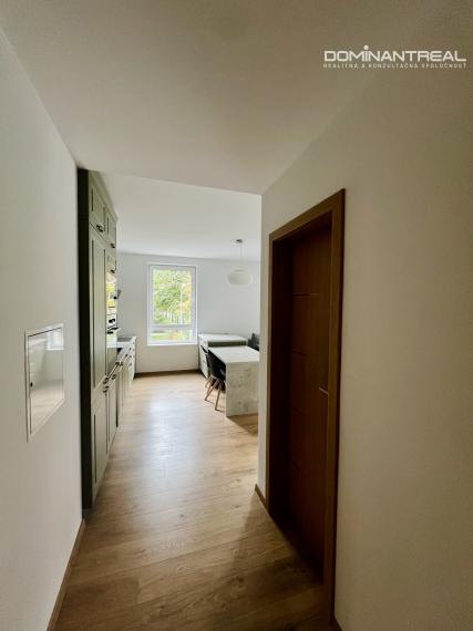 PRENAJATÉ! Dominant Real-Prenájom 2-izb. byt s lodžiou