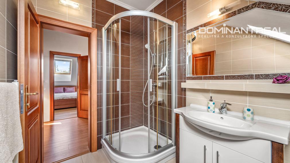 Krásny rodinný dom s výhľadom na Tatry – Veľká Lomnica