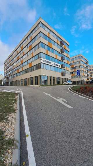 Parkovacie miesta v objekte OBC - Tomášikova ulica