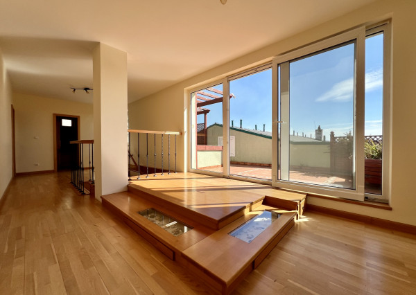 Dominant Real-prenájom 3-izb. mezonet v kondomíniu