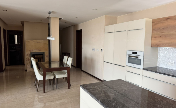 PRENÁJOM LUKRATÍVNEHO 3-IZBOVÉHO BYTU – BRATISLAVA - fotografia 3