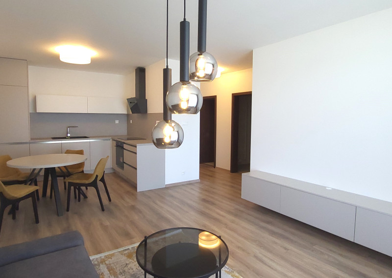 Predané!!! 2.izb. zariadený byt s balkónom a kobkou